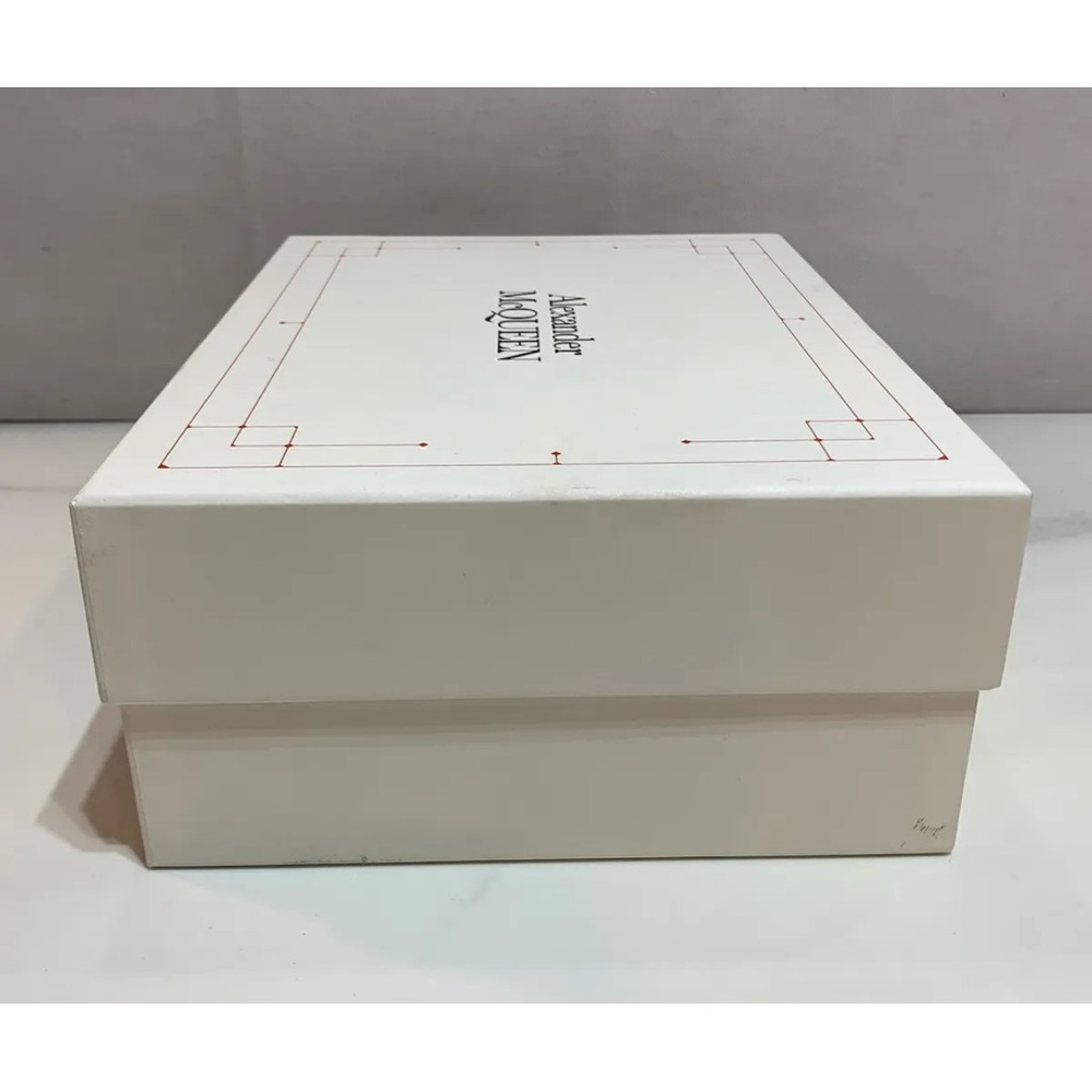 McQueen Shoe Box - Picture 3 of 3